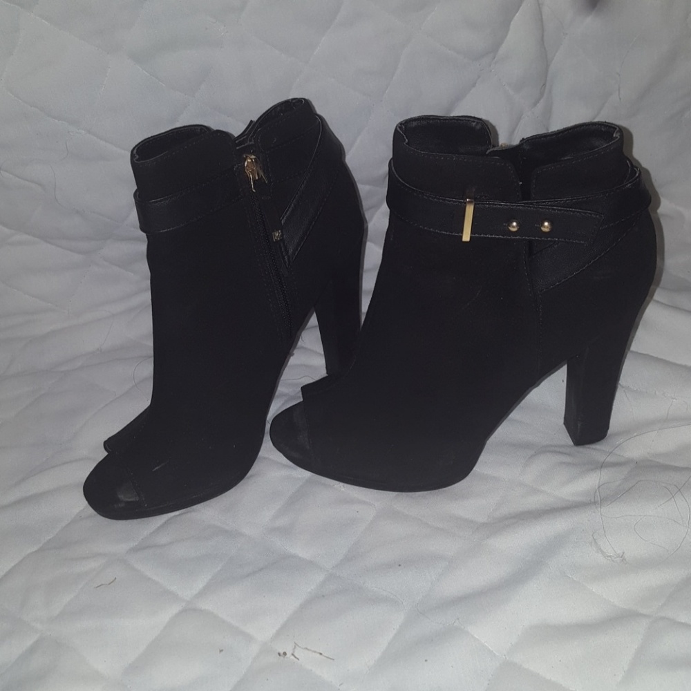 Sam and libby booties